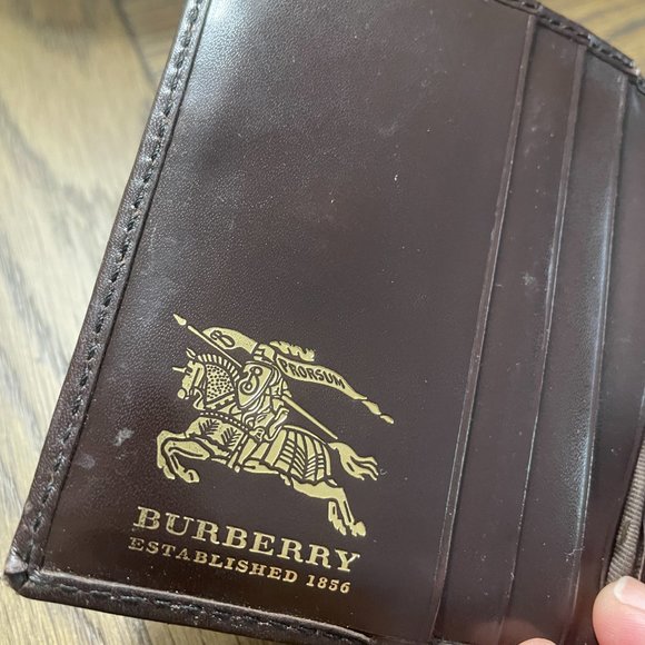 Authentic Burberry plaid wallet; bi-fold wallet - Picture 2 of 5
